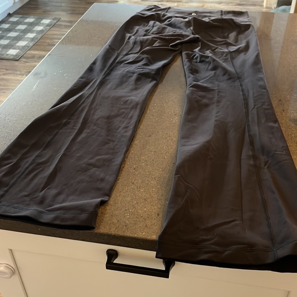 Lulu lemon wide leg leggings